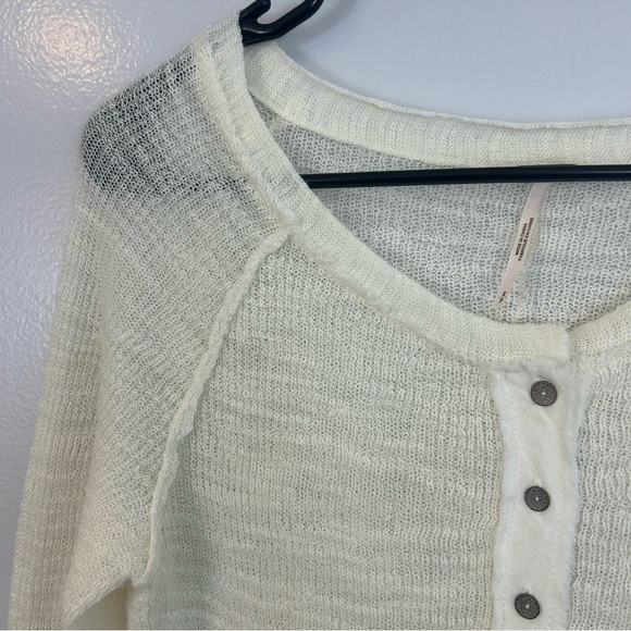 Free People Mountain Song Cream/Ivory Pullover Lightweight Half Button Sweater S - Picture 3 of 12